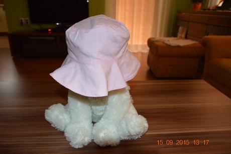 Šaty s klobučikom, 92