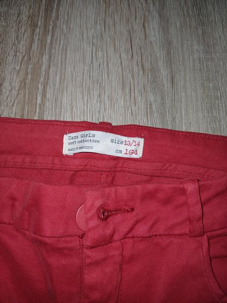 Červené nohavice, zara,164