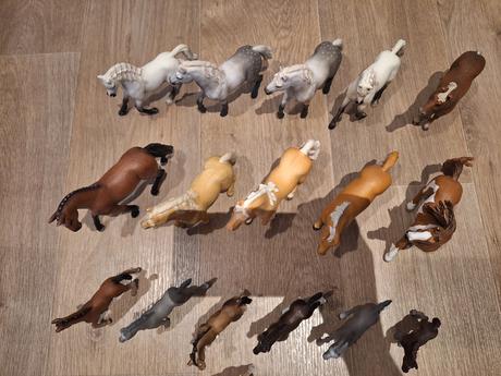 Schleich kone, 