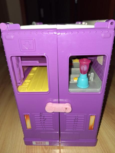 Barbie bufet auto, 