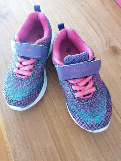 Ultralahke tenisky, 26