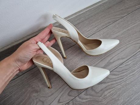 25sch_biele lodicky, 37