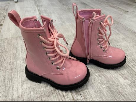 Krásne čižmičky, 22