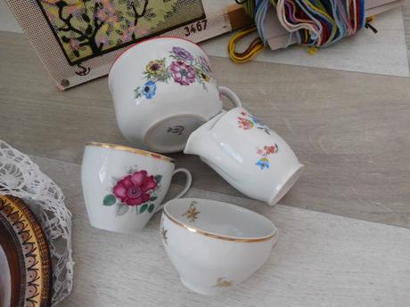 Porcelánové šáločky na chalupu,,