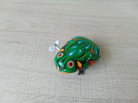 Skákajúca žabka,
