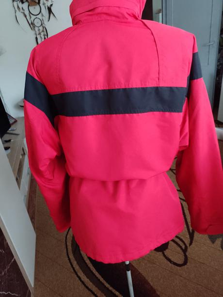 Dámska prechodná vetrovka, 38