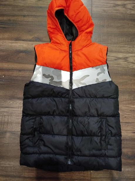 Chlapcenska vesta velk.164, sinsay,164