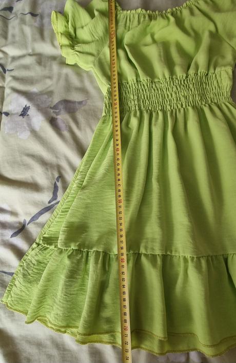 Šaty nenosené, 146