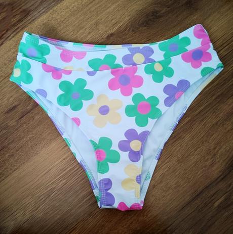 Plavky s vysokým pásom, s