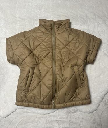Tmavo-béžová prešívaná zateplená vesta l/xl, l / xl