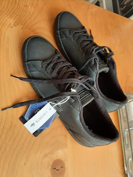 Žabky velk. 41 a čierne tenisky velk. 42., 41