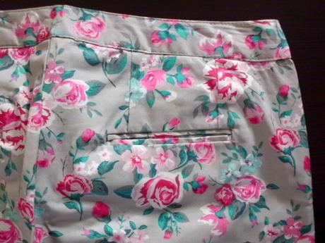 Trendy kvetinkové nohavice - veľ. m-l, 40