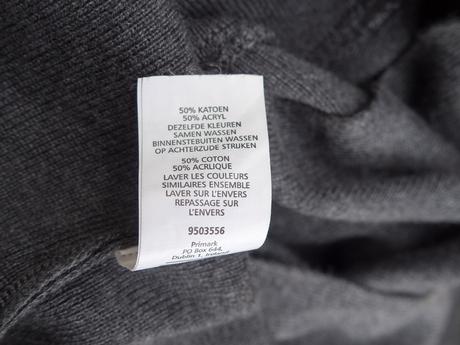 Uni grafitová vesta, atmosphere