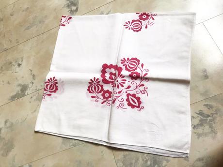 Batistový obrus,