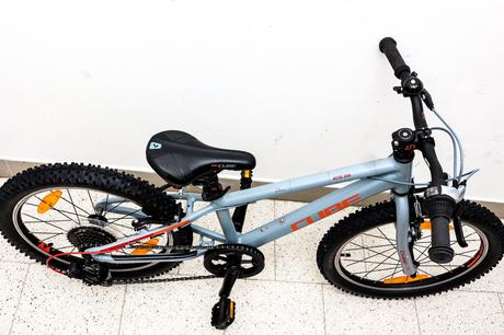 Predám detský bicykel cube 20 hliník, 20