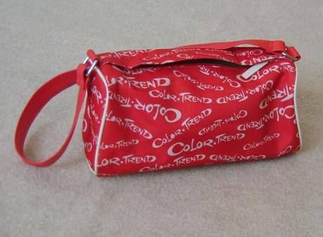 Kabelka pre slečnu, avon