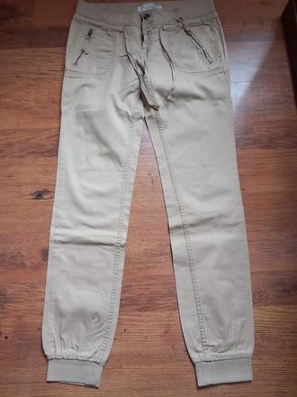 Športove nohavice, bershka,36