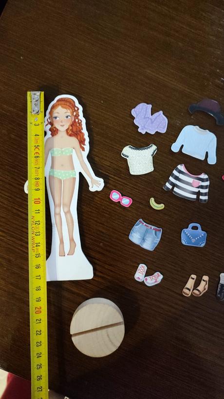 Magneticka babika na obliekanie,