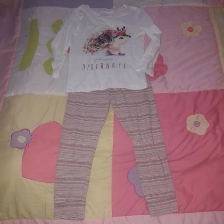 Predam pyzamko, f&f,104