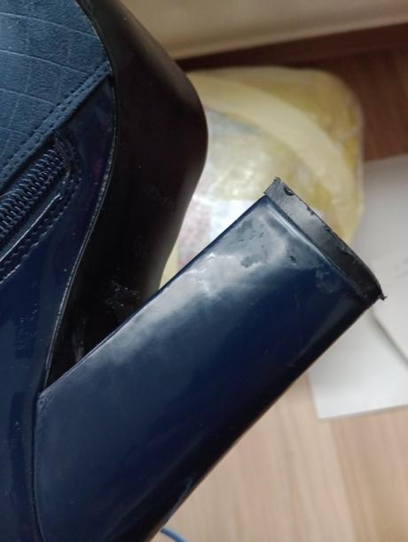 Možná výmena pekne topánky značka baťa veľkosť 39, baťa,39