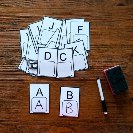 Karty na nácvik písania písmen, 