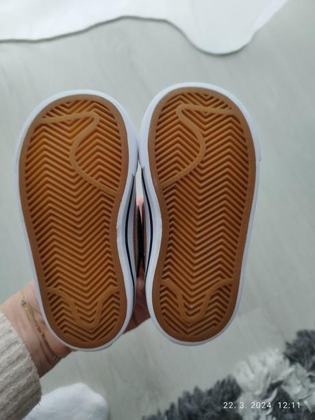 Nike tenisky, nike,22