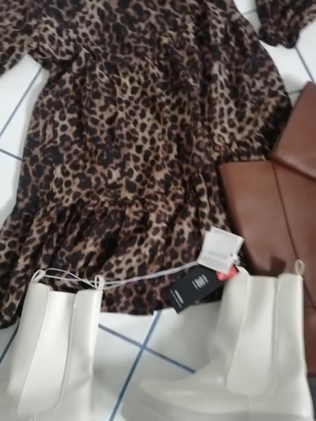 Šaty so zvierací vzorom, m