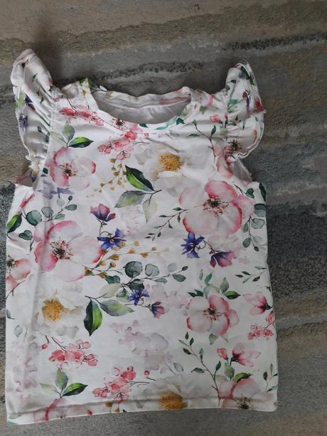 Kvietkovane tricko, 110