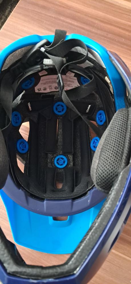 Prilba leatt enduro, 