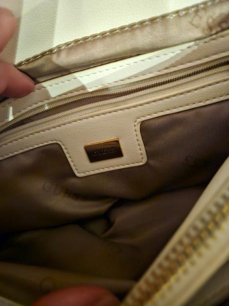 Kabelka guess, guess