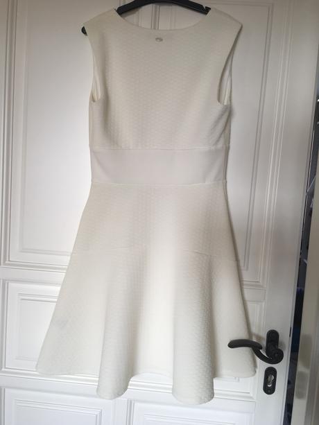 Krásne letné šatičky, guess,38