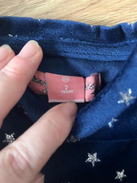 Vianočné šaty, 98