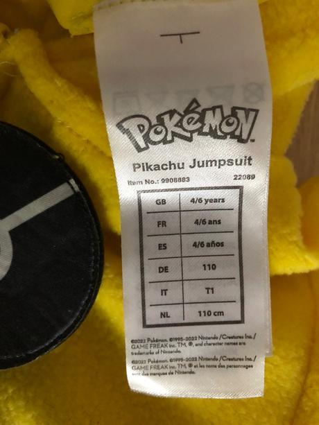 Kostým pikachu,