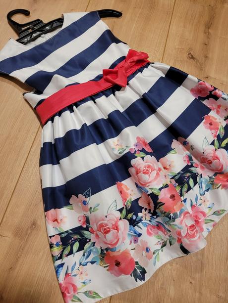 Nádherné šaty, 98