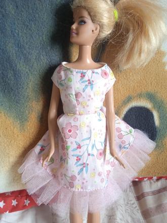 Šaty pre babiku barbie,