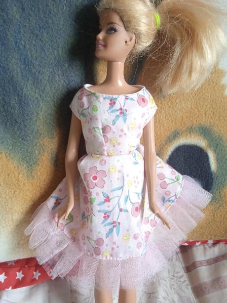 Šaty pre babiku barbie,