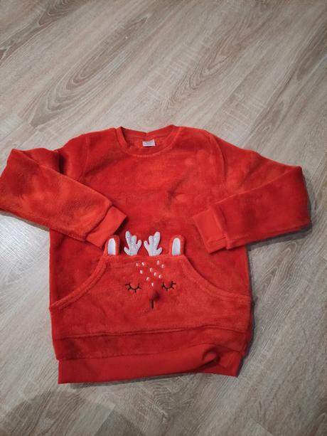 Vianočný pulóver, 134