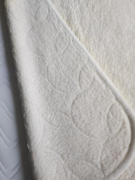 Prikrývka z ovčej vlny, 