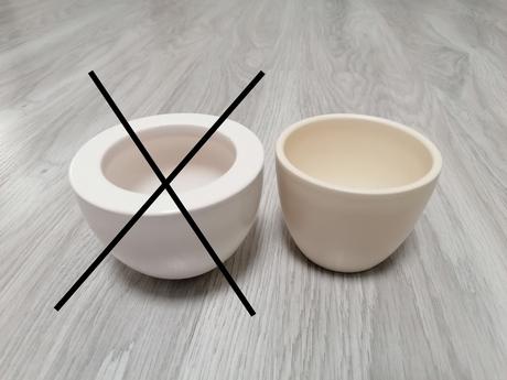 Kvetináče na malé kvetinky,