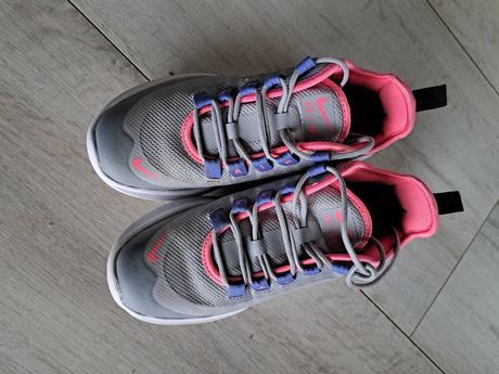 Dievčenské tenisky, nike,35