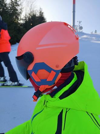 Lyžiarska prilba 53-56cm, 
