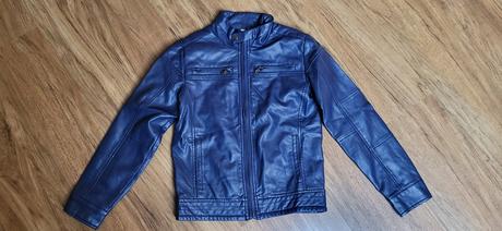 Koženkový kabat, 140