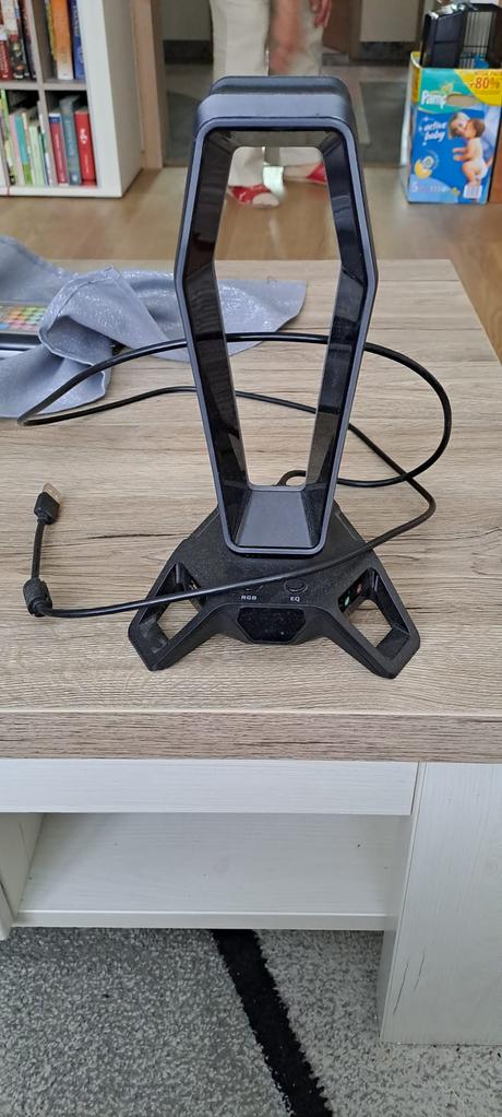 Slúchadla so stojanom,