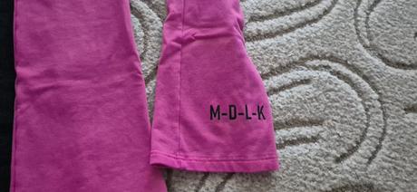 2x zvonové legínky, modelko,134