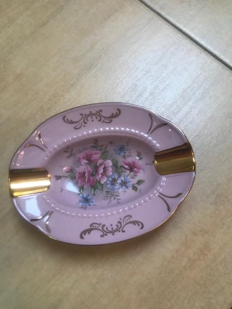 Popolník - ružový porcelán, 