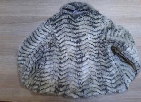 Dievčenský kožuch, 128