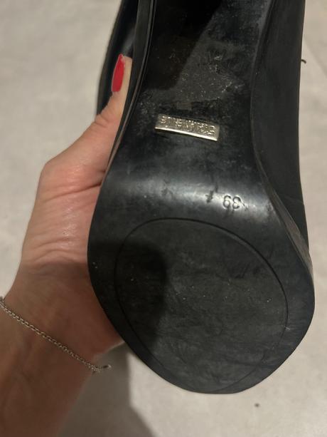 Celokožené lodičky, 39