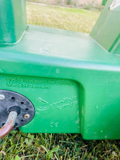Rolly toys john deere traktor s vlečkou,