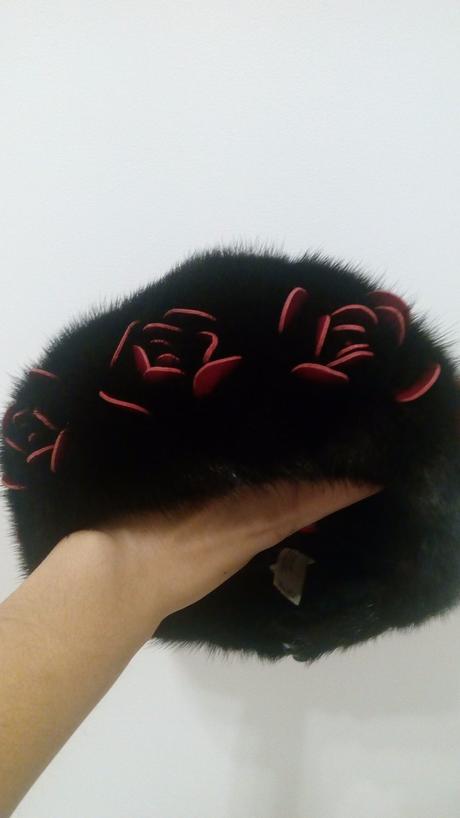 Luxusny baret z norky, 56