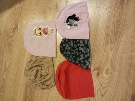 Dievčenské čiapky, 134